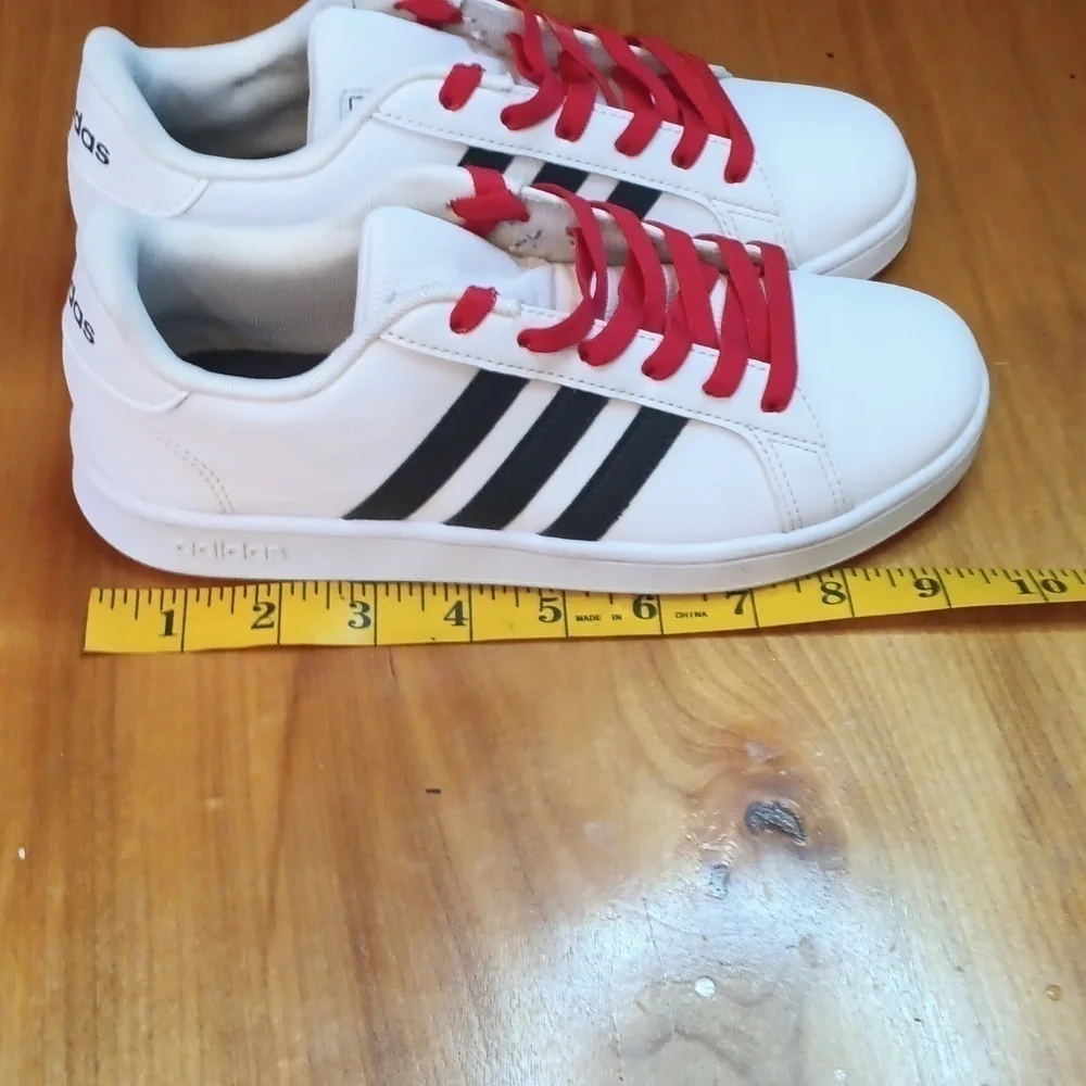 adidas step out